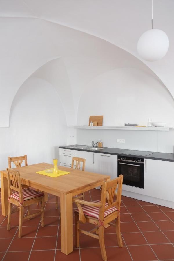 60Qm Wohnung Naabtal Im Historischen Pfarrhaus Pielenhofen Exteriör bild